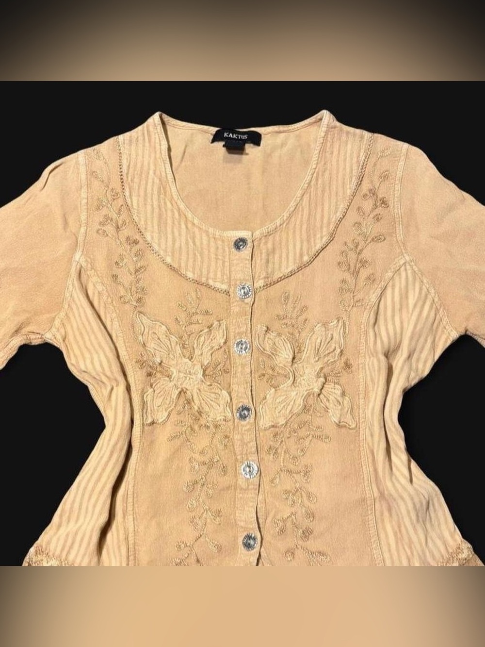 Western Grunge Floral Embroidered Top by Kaktus!